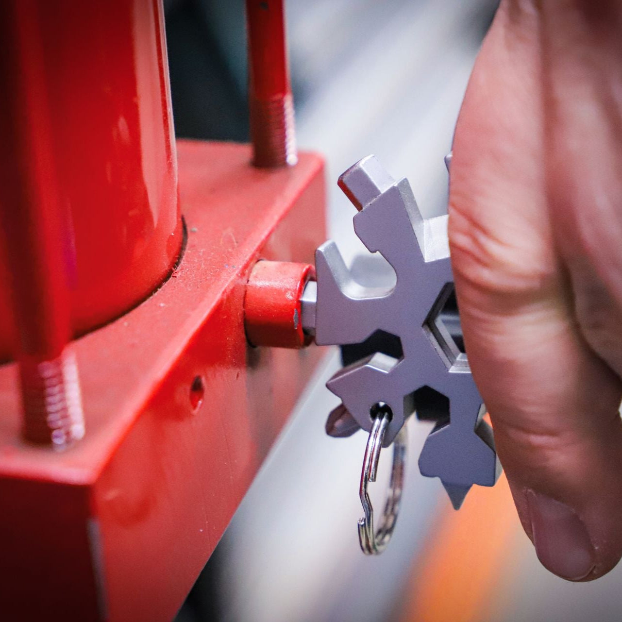 18-in-1 snowflake tool