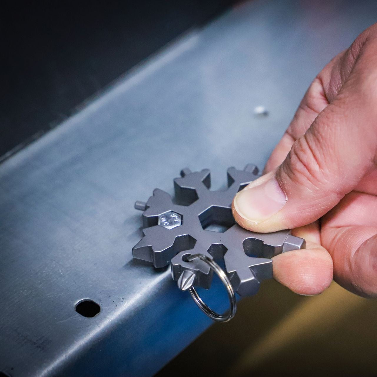 18-in-1 snowflake tool