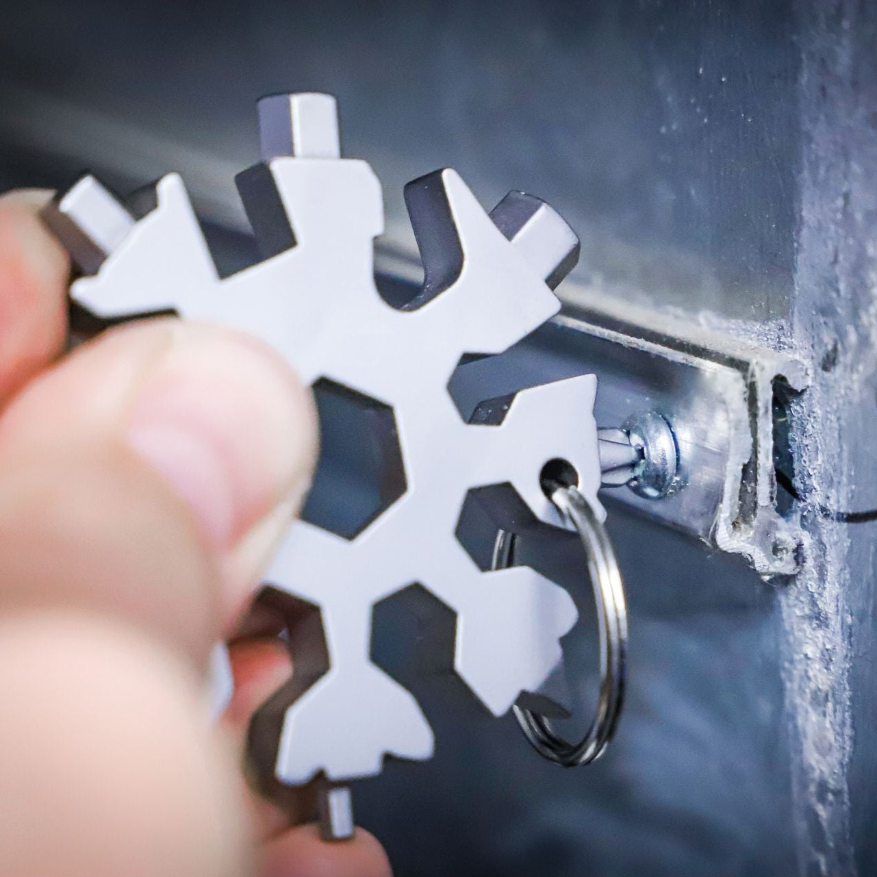 18-in-1 snowflake tool